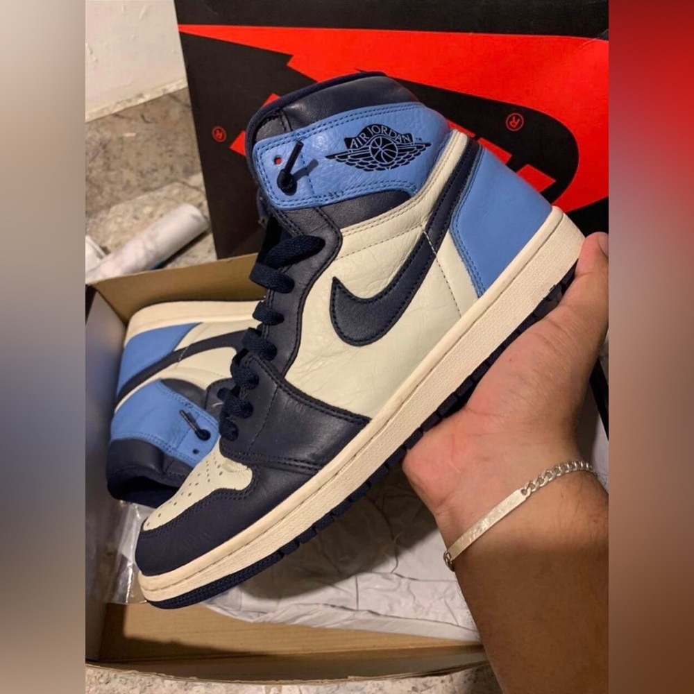 Air Jordan 1 Obsidian